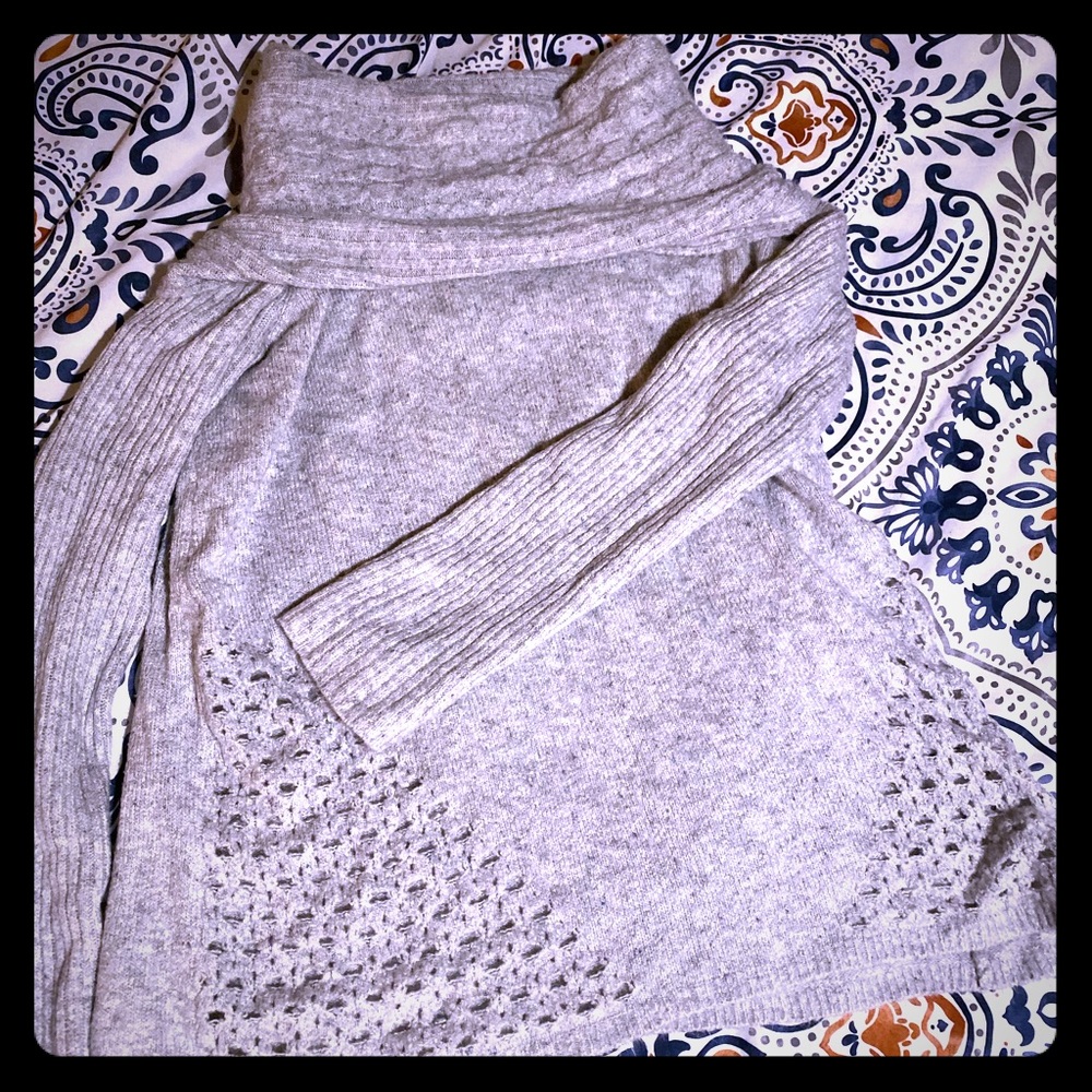 Maurices sweater